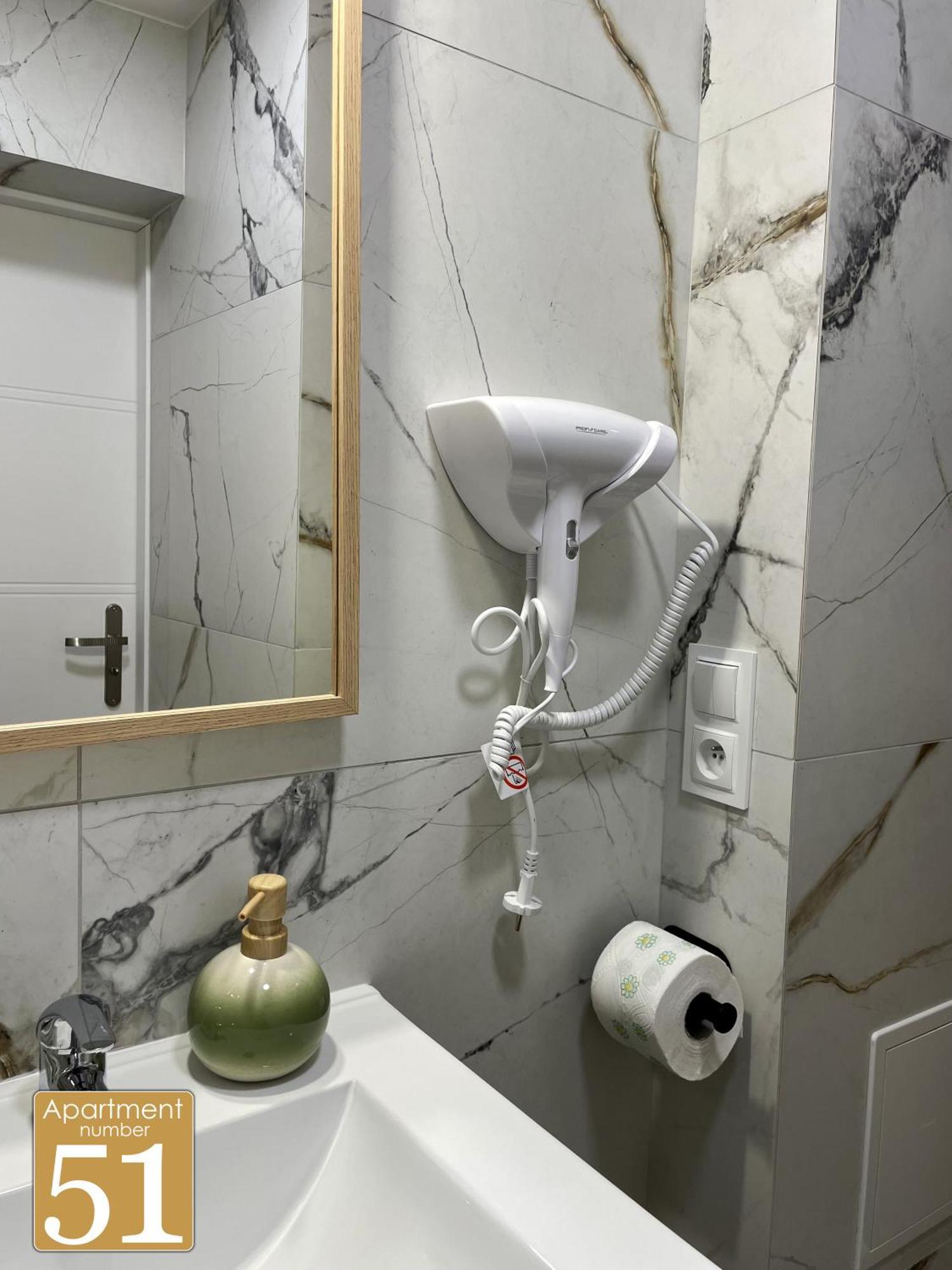 Piekny Przytulny Apartament - Blisko Akwenu Wodnego Radom Buitenkant foto