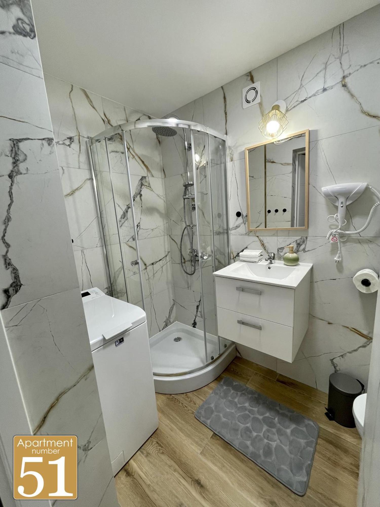 Piekny Przytulny Apartament - Blisko Akwenu Wodnego Radom Buitenkant foto